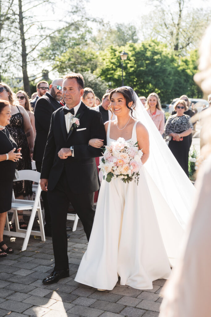 Wedding day at Downingtown Country Club in Downingtown, PA. Photographed by South Jersey, Philadelphia based wedding photographer Madison Neumann Photography.