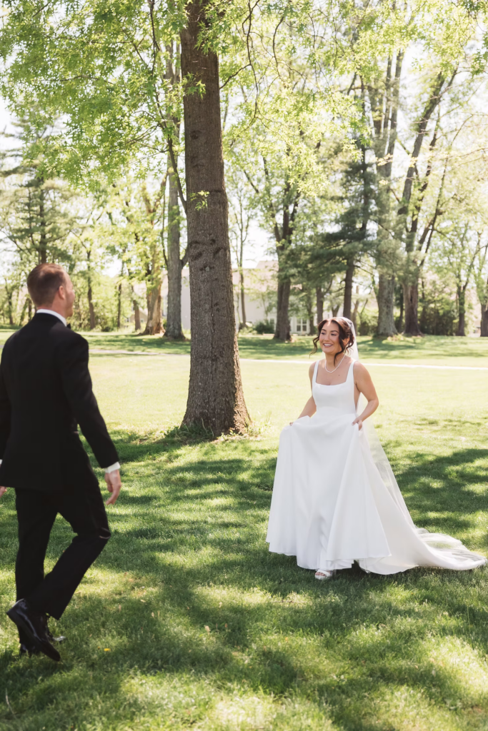 Wedding day at Downingtown Country Club in Downingtown, PA. Photographed by South Jersey, Philadelphia based wedding photographer Madison Neumann Photography.