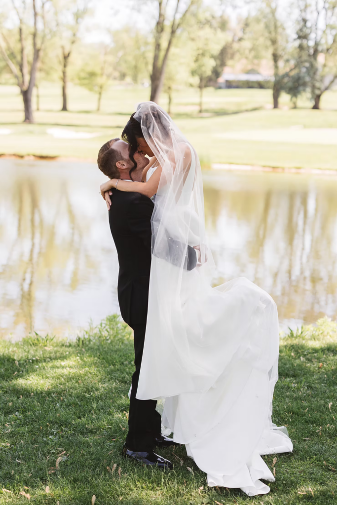 Wedding day at Downingtown Country Club in Downingtown, PA. Photographed by South Jersey, Philadelphia based wedding photographer Madison Neumann Photography.