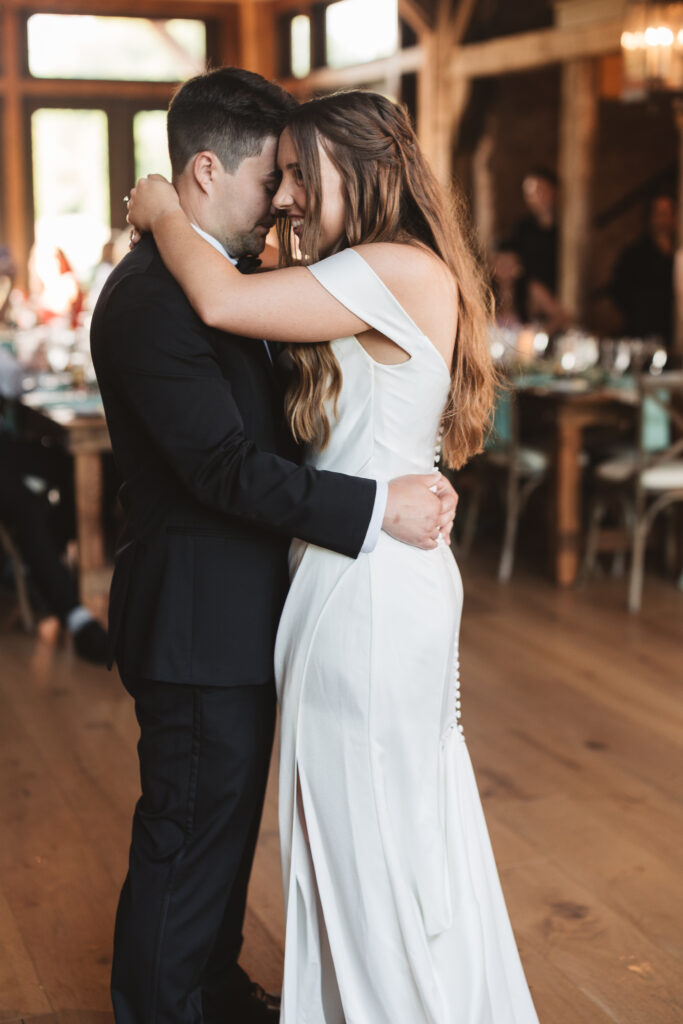 Bride and groom during their first dance, photographed by New Jersey and Philadelphia based travel wedding photographer Madison Neumann Photography.
